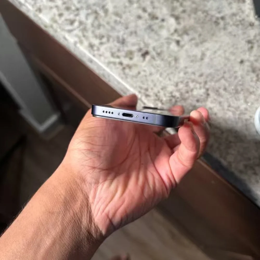 Apple vibrant usb